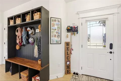 Entry Way - 3312 Continental Ct, Altus, OK 73521 photo 1 of 2