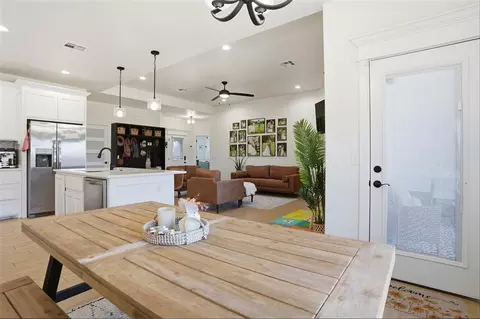 Entry Way - 3312 Continental Ct, Altus, OK 73521 photo 2 of 2