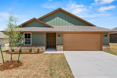 4653 Lincoln Lndg, Harrah, OK 73045