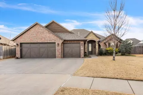 2217 Sugar Sands Rd, Yukon, OK 73099