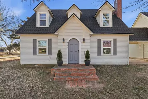 Exterior - 200 SW 5th, Tuttle, OK 73089 photo 3 of 6