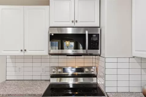 Kitchen - 200 SW 5th, Tuttle, OK 73089 photo 3 of 6