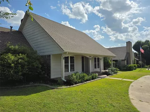 8100 N Bridgeport Ln, Bethany, OK 73008