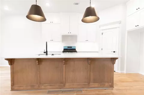 15228 Bedford Rd, Edmond, OK 73013