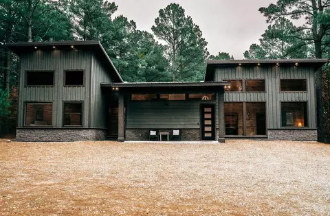 132 Xtreme Ln, Broken Bow, OK 74728