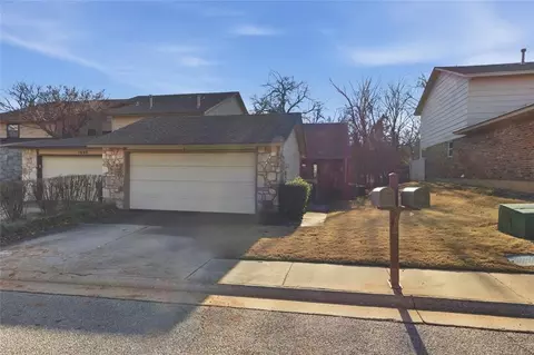 1530 Fall Creek Dr, Edmond, OK 73013
