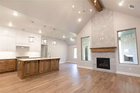 3121 Feather Dr, Yukon, OK 73099