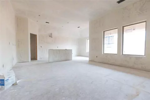 10333 SW 56th St, Mustang, OK 73064