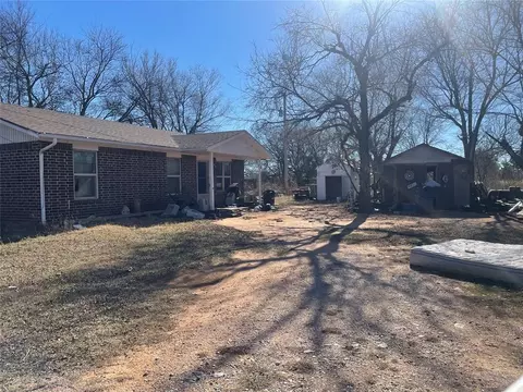 23614 E County Road 1595 Rd, Elmore City, OK 73433