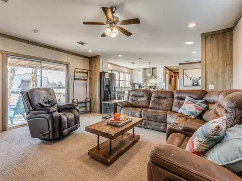 Living - 423972 E 1060 Rd, Checotah, OK 74426 photo 2 of 2
