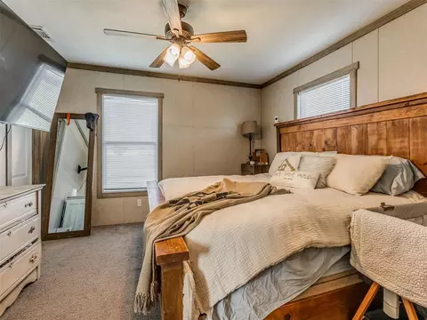 Bedroom - 423972 E 1060 Rd, Checotah, OK 74426 photo 1 of 5