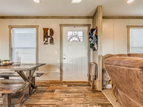 Entry Way - 423972 E 1060 Rd, Checotah, OK 74426 photo 1 of 2