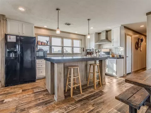 Kitchen - 423972 E 1060 Rd, Checotah, OK 74426 photo 1 of 4