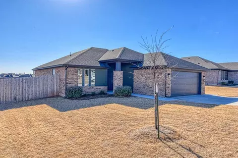 2420 Heather Rd, Blanchard, OK 73010