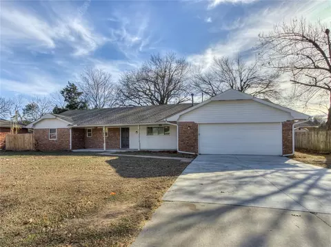734 Mccall Dr, Norman, OK 73072