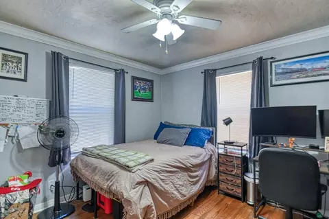 Bedroom - 1121 W Apache St, Norman, OK 73069 photo 4 of 6