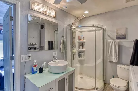 Bath - 1121 W Apache St, Norman, OK 73069 photo 3 of 3