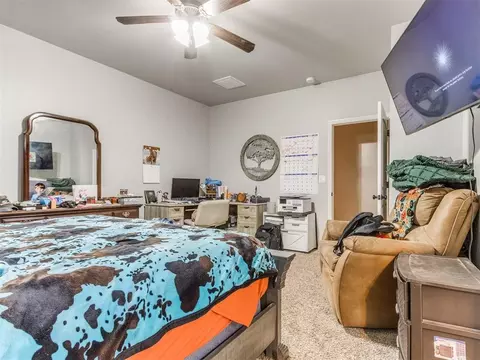 Bedroom - 5702 Cedar Tree Cir, Guthrie, OK 73044 photo 2 of 8