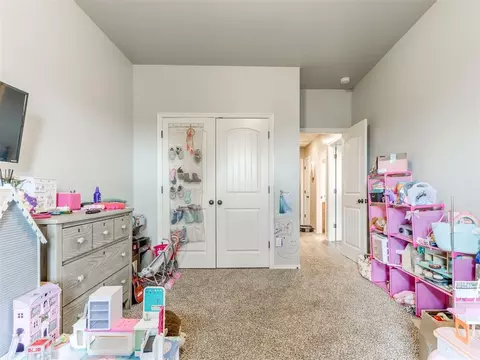 Bedroom - 5702 Cedar Tree Cir, Guthrie, OK 73044 photo 4 of 8