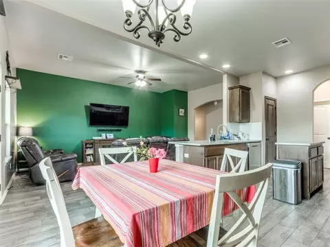 Dining - 5702 Cedar Tree Cir, Guthrie, OK 73044 photo 1 of 2