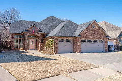 11817 Cherry Point Ln, Yukon, OK 73099