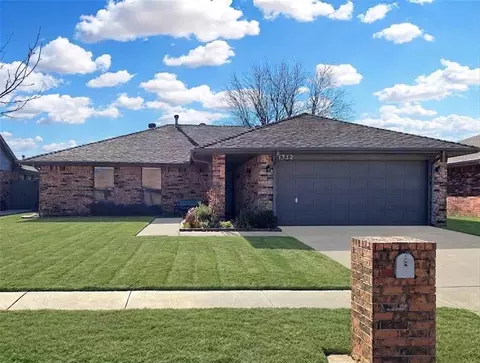 1332 Chimney Hill Rd, Yukon, OK 73099