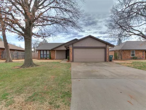 1402 W Aries Rd, Edmond, OK 73003