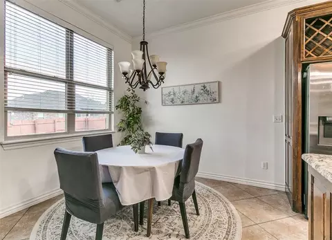 Dining - 307 Summit Bnd, Norman, OK 73071 photo 1 of 2