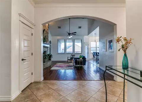 Entry Way - 307 Summit Bnd, Norman, OK 73071 photo 2 of 3