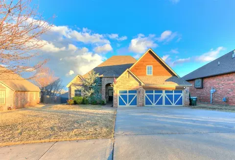 307 Summit Bnd, Norman, OK 73071