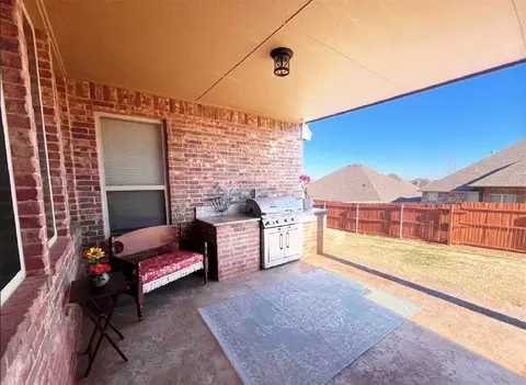 Exterior - 307 Summit Bnd, Norman, OK 73071 photo 4 of 4