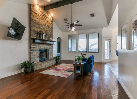 Living - 307 Summit Bnd, Norman, OK 73071 photo 1 of 1