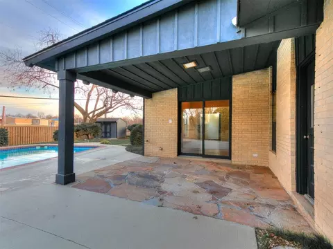 Exterior - 2000 Morgan Dr, Norman, OK 73069 photo 6 of 8