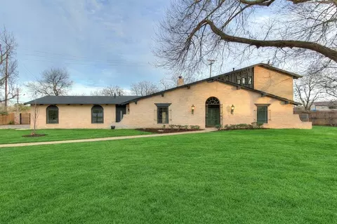 2000 Morgan Dr, Norman, OK 73069