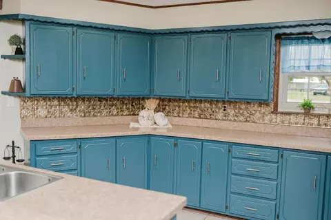 Kitchen - 503 N Sheb Wooley Ave, Erick, OK 73645 photo 6 of 7