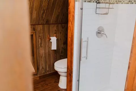 Bath - 503 N Sheb Wooley Ave, Erick, OK 73645 photo 5 of 6