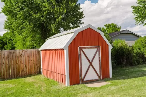 Other - 503 N Sheb Wooley Ave, Erick, OK 73645 photo 9 of 11