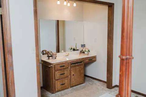 Bath - 503 N Sheb Wooley Ave, Erick, OK 73645 photo 6 of 6