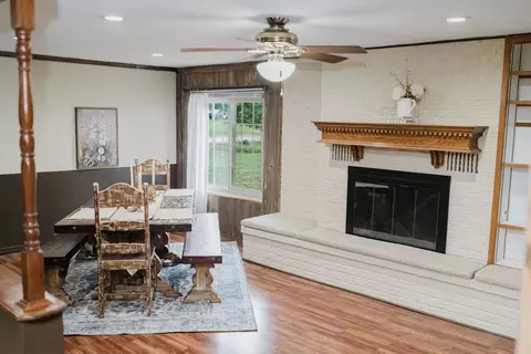 Dining - 503 N Sheb Wooley Ave, Erick, OK 73645 photo 3 of 4