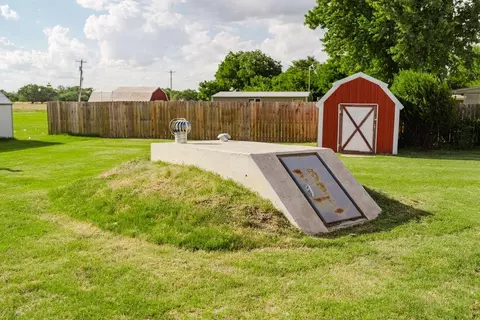 Other - 503 N Sheb Wooley Ave, Erick, OK 73645 photo 10 of 11