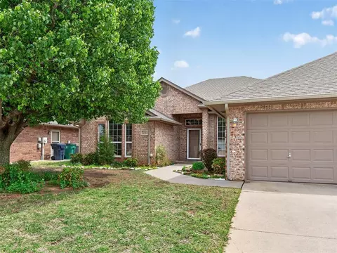 7220 Green Meadow Ln, Oklahoma City, OK 73132