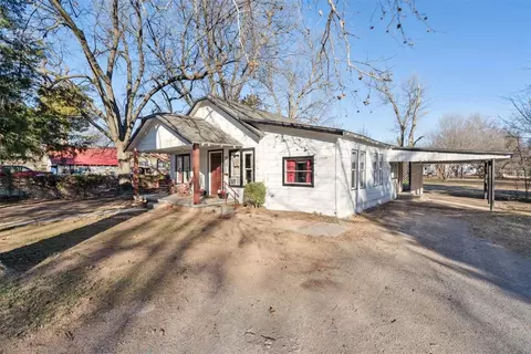 111 W Nabor Rd, Marlow, OK 73055