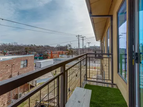 Exterior - 401 E Boyd St #305, Norman, OK 73069 photo 3 of 15