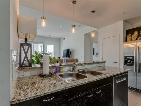 Kitchen - 401 E Boyd St #305, Norman, OK 73069 photo 4 of 5