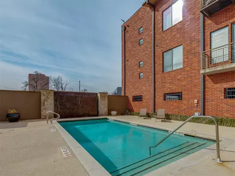 Exterior - 401 E Boyd St #305, Norman, OK 73069 photo 9 of 15