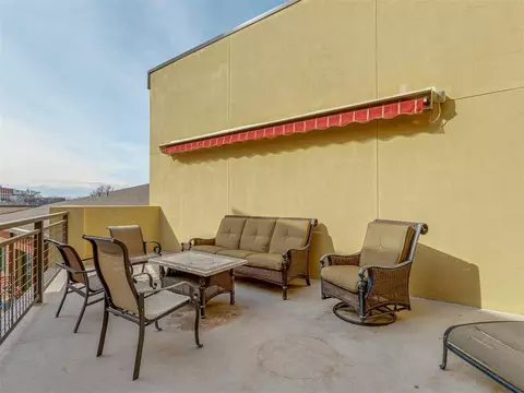 Exterior - 401 E Boyd St #305, Norman, OK 73069 photo 6 of 15