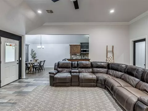 3209 SE 33rd St, Moore, OK 73160 photo 8