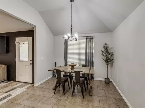 3209 SE 33rd St, Moore, OK 73160 photo 4