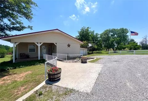 416 E Quail Rd, Chickasha, OK 73018