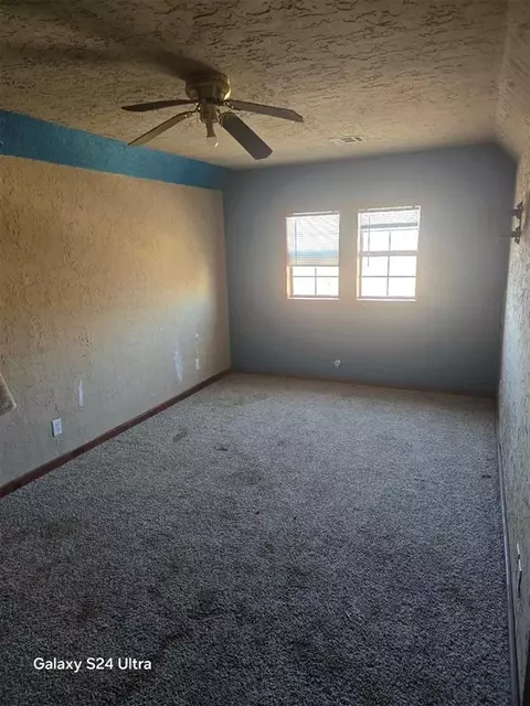 Bedroom - 201 E 4th St, Cement, OK 73017 photo 2 of 3